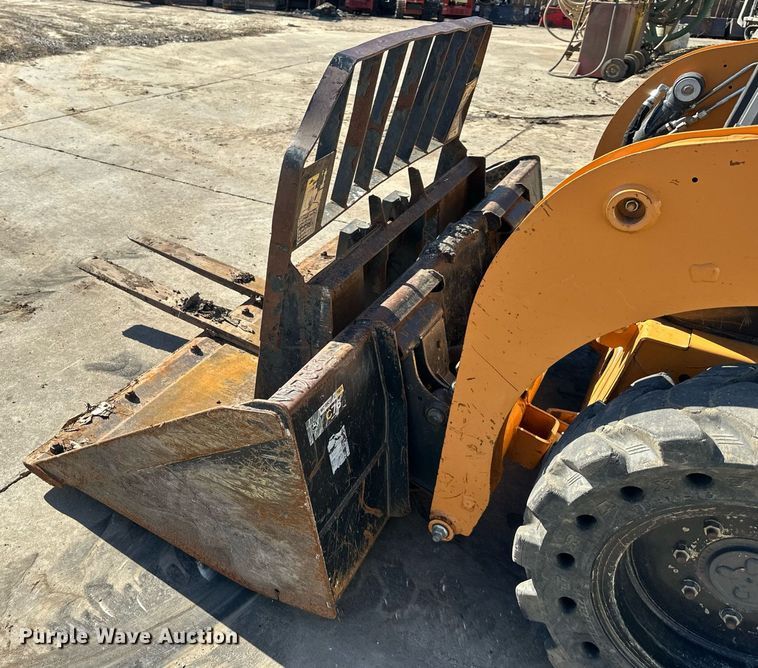 image for item DQ6622 2018 Case SR160 skid steer loader