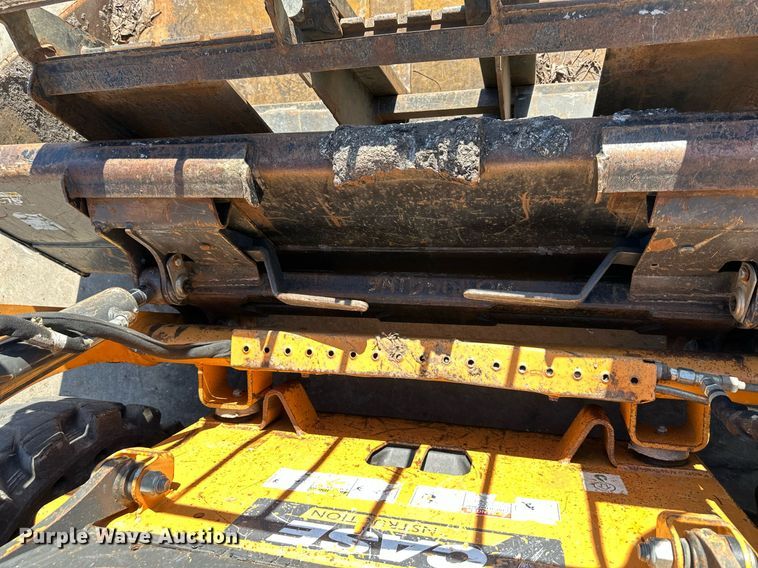 image for item DQ6622 2018 Case SR160 skid steer loader