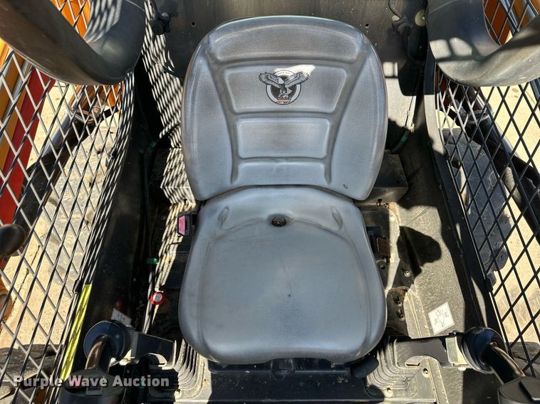 image for item DQ6622 2018 Case SR160 skid steer loader