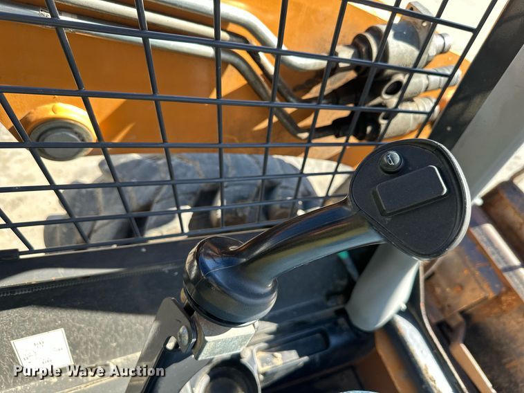 image for item DQ6622 2018 Case SR160 skid steer loader