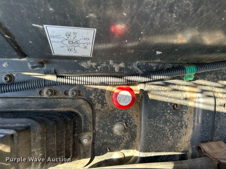 image for item DQ6622 2018 Case SR160 skid steer loader