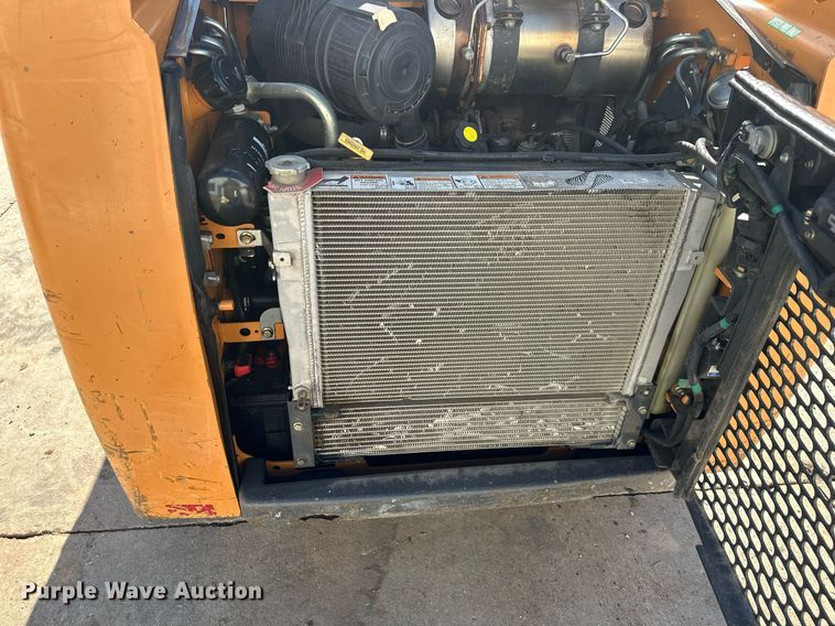 image for item DQ6622 2018 Case SR160 skid steer loader