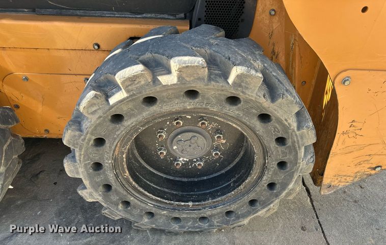 image for item DQ6622 2018 Case SR160 skid steer loader