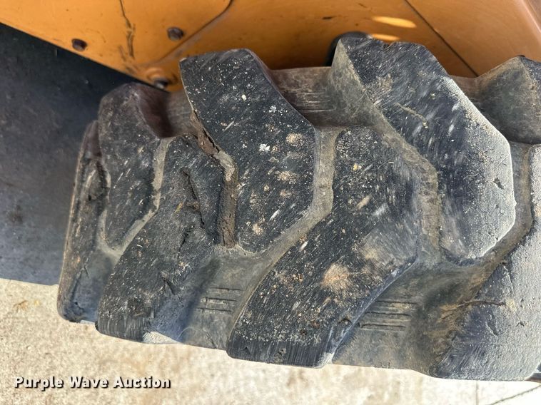 image for item DQ6622 2018 Case SR160 skid steer loader