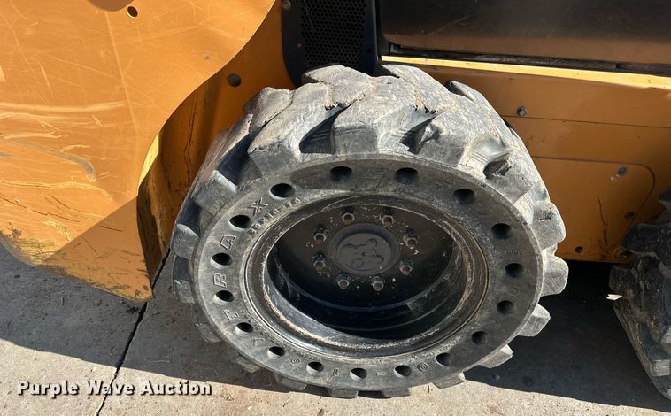 image for item DQ6622 2018 Case SR160 skid steer loader