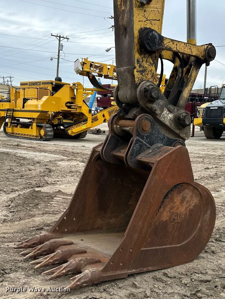 image for item DQ6626 2006 Komatsu PC300LC-7E excavator