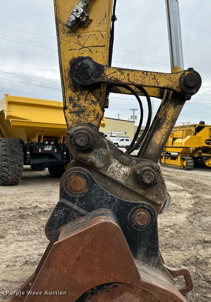 image for item DQ6626 2006 Komatsu PC300LC-7E excavator