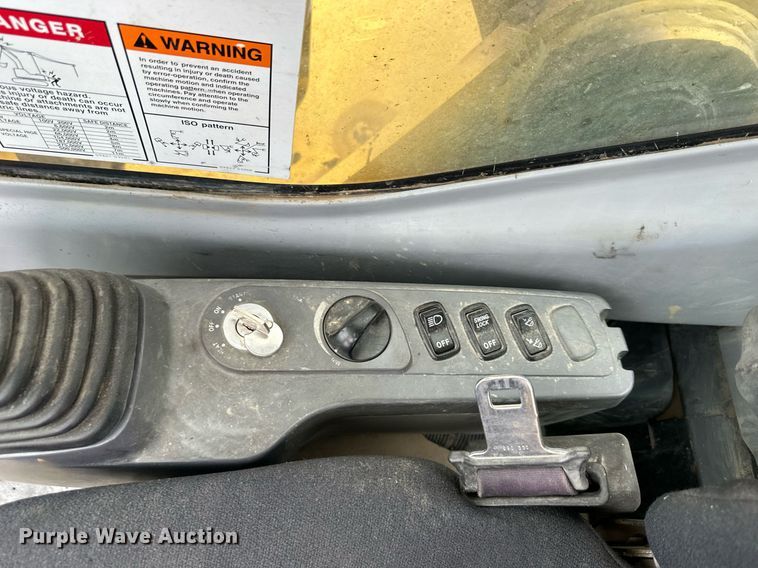 image for item DQ6626 2006 Komatsu PC300LC-7E excavator