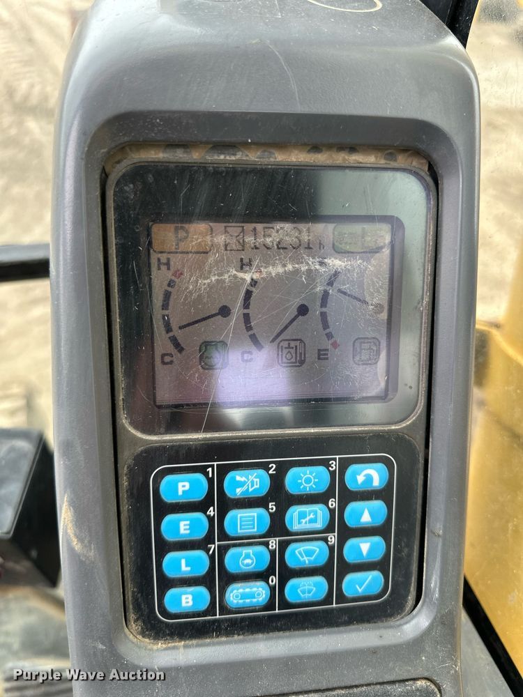 image for item DQ6626 2006 Komatsu PC300LC-7E excavator