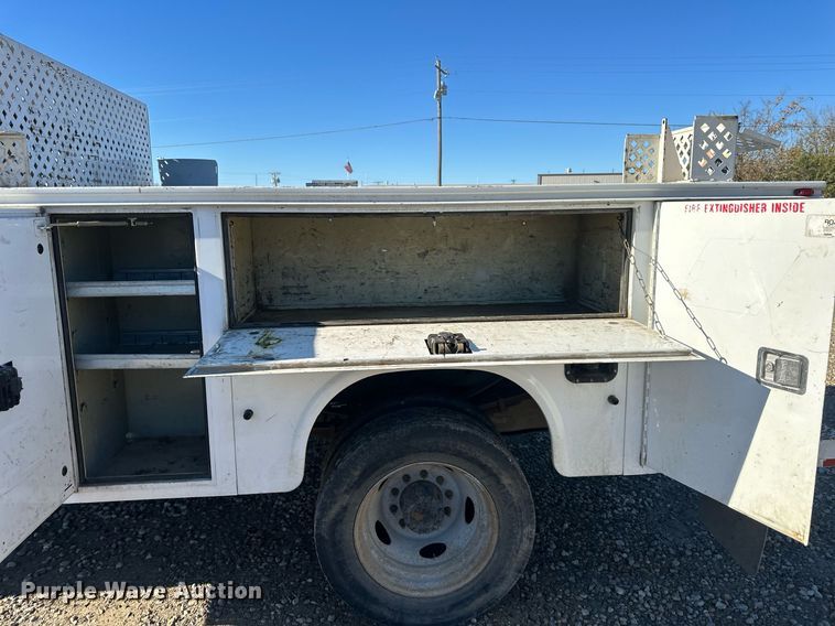 image for item DS3309 2011 Ford F450 Super Duty utility / service truck