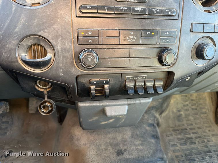 image for item DS3309 2011 Ford F450 Super Duty utility / service truck