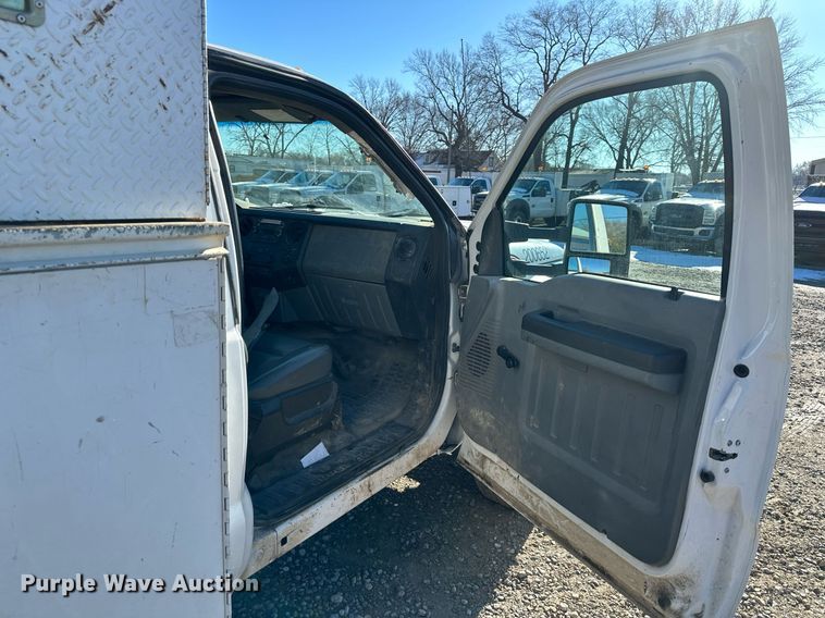 image for item DS3309 2011 Ford F450 Super Duty utility / service truck