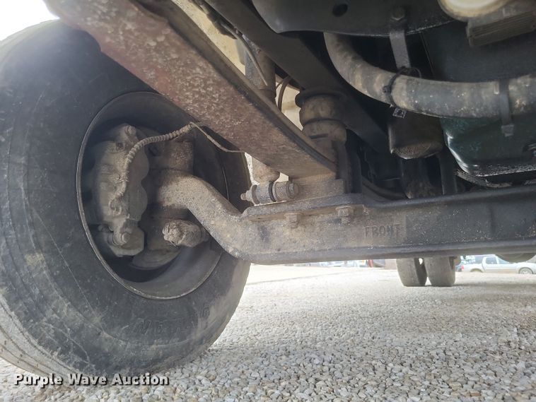 image for item DS5224 2003 International 4300 bucket truck