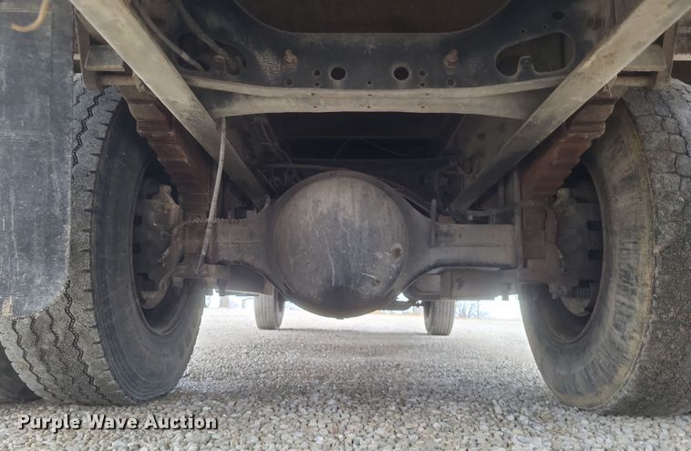 image for item DS5224 2003 International 4300 bucket truck