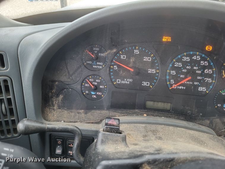 image for item DS5224 2003 International 4300 bucket truck