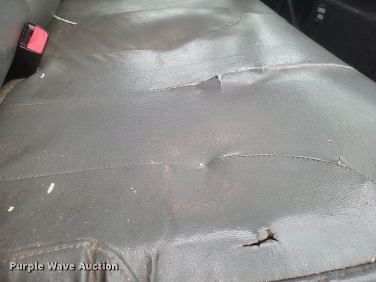 image for item DS5224 2003 International 4300 bucket truck