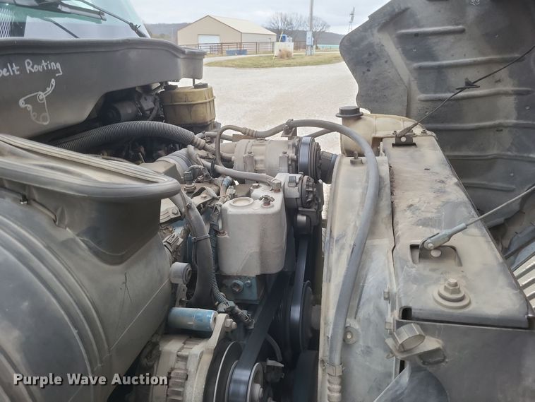 image for item DS5224 2003 International 4300 bucket truck