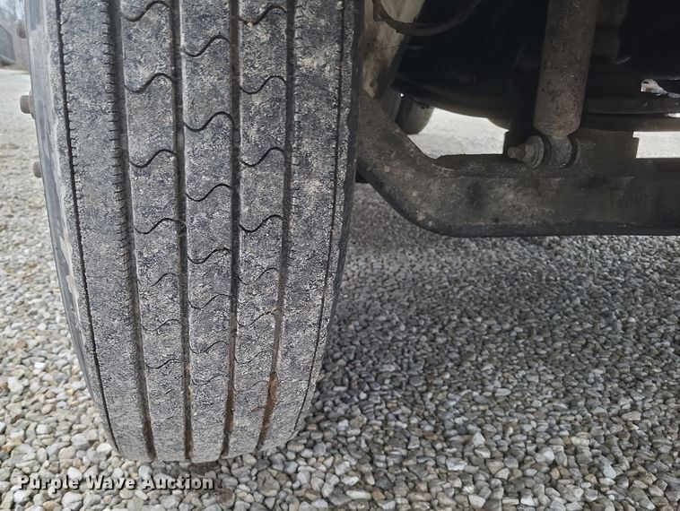 image for item DS5224 2003 International 4300 bucket truck