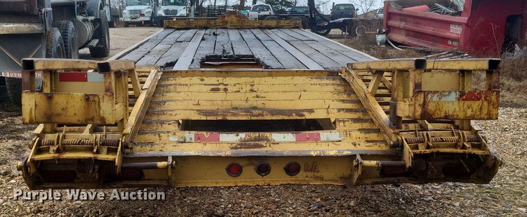 image for item DS5225 1996 Bales equipment trailer