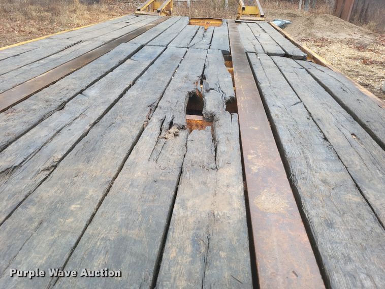 image for item DS5225 1996 Bales equipment trailer