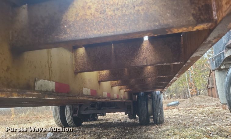 image for item DS5225 1996 Bales equipment trailer
