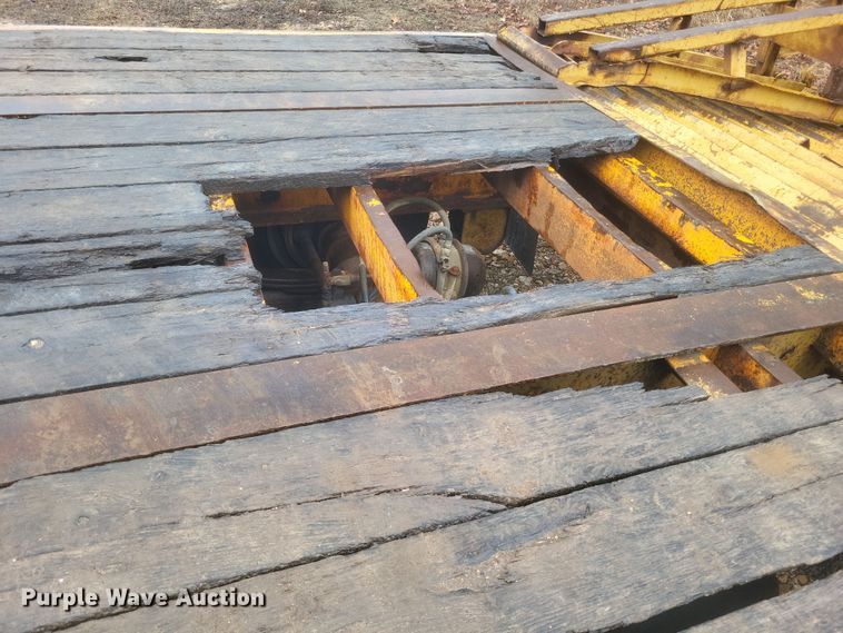 image for item DS5225 1996 Bales equipment trailer