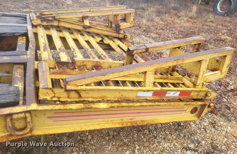 image for item DS5225 1996 Bales equipment trailer