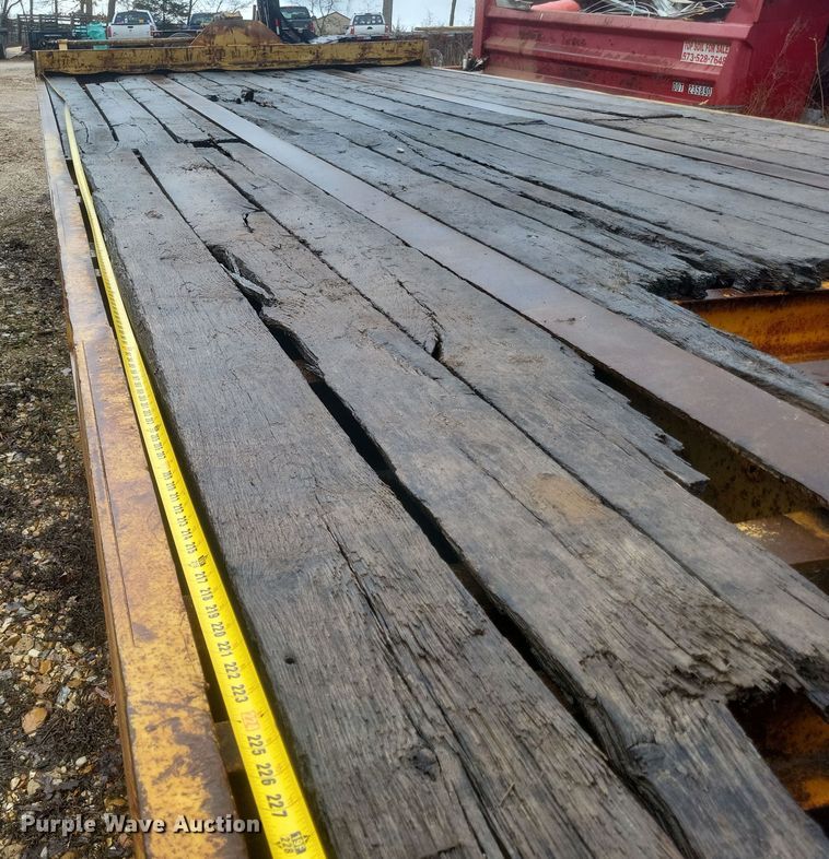 image for item DS5225 1996 Bales equipment trailer