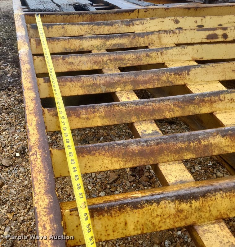 image for item DS5225 1996 Bales equipment trailer