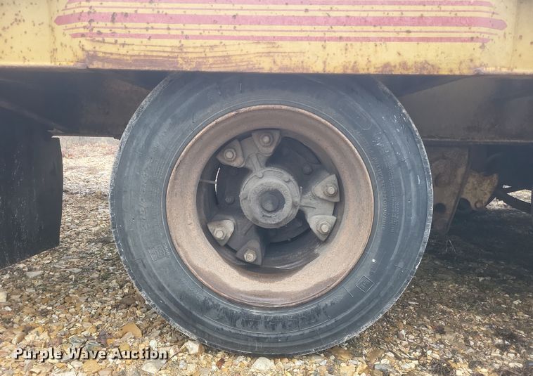image for item DS5225 1996 Bales equipment trailer