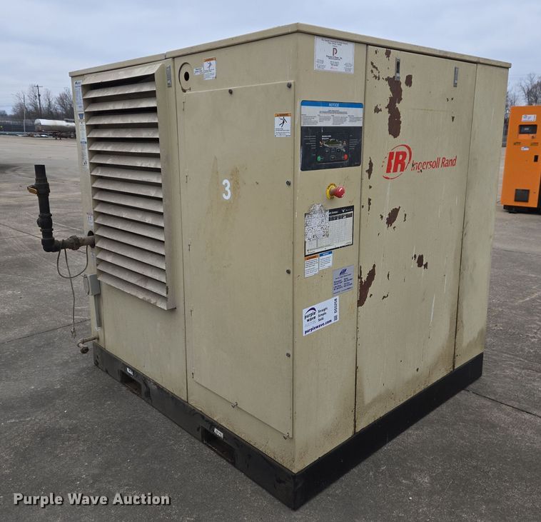 image for item DS5258 Ingersoll-Rand SSR EP60 air compressor