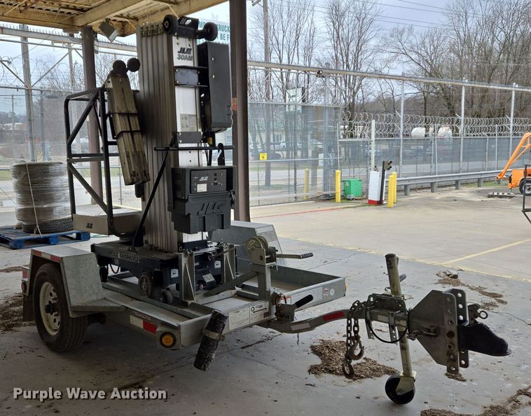 image for item DS5262 2012 JLG 30AM vertical lift