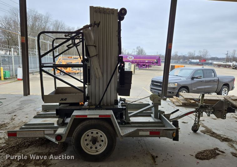 image for item DS5262 2012 JLG 30AM vertical lift