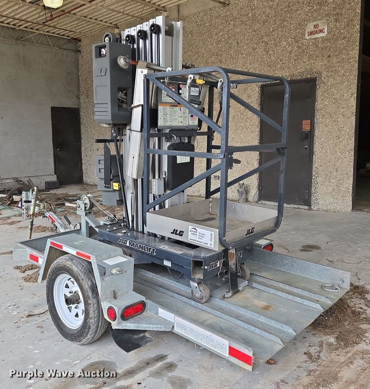 image for item DS5262 2012 JLG 30AM vertical lift