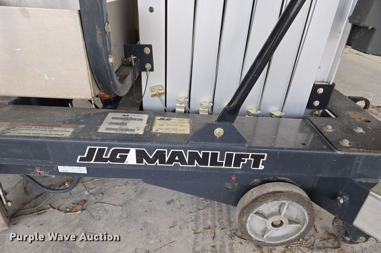 image for item DS5262 2012 JLG 30AM vertical lift