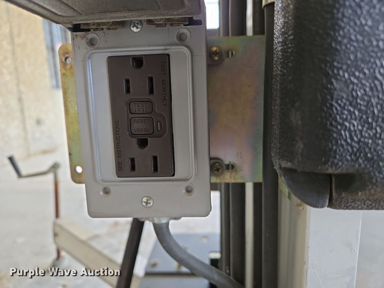 image for item DS5262 2012 JLG 30AM vertical lift