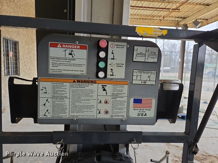 image for item DS5262 2012 JLG 30AM vertical lift