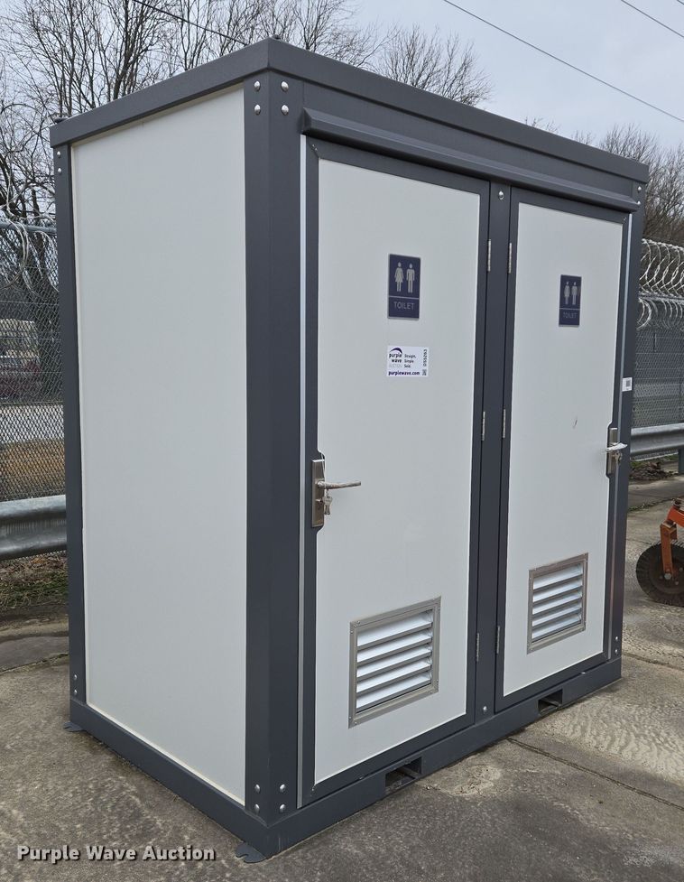 image for item DS5263 Portable restrooms