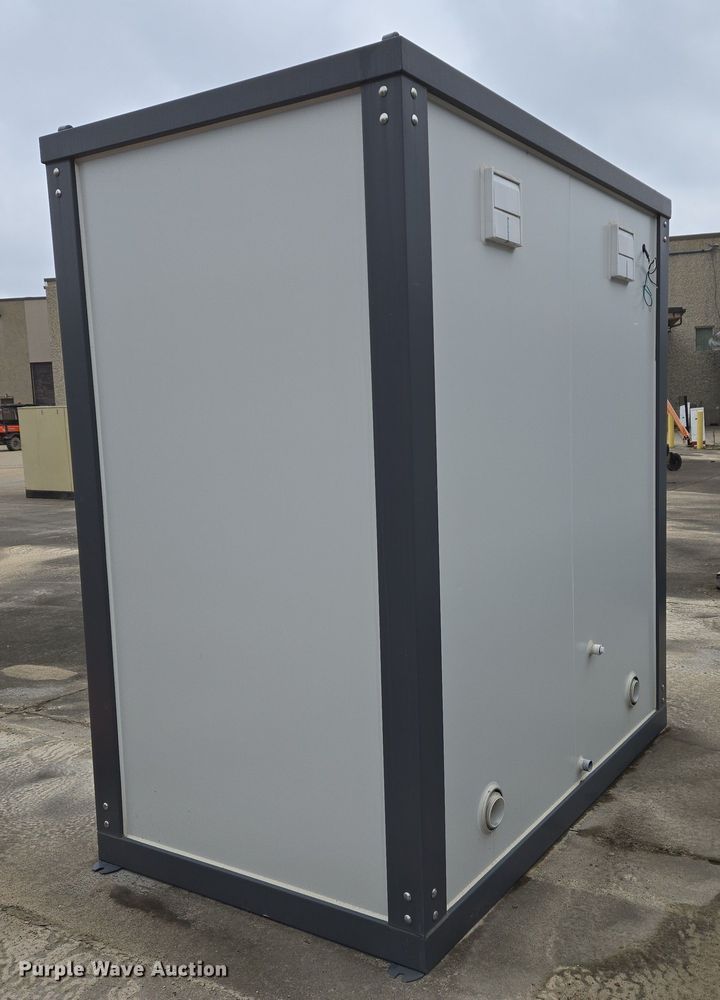 image for item DS5263 Portable restrooms