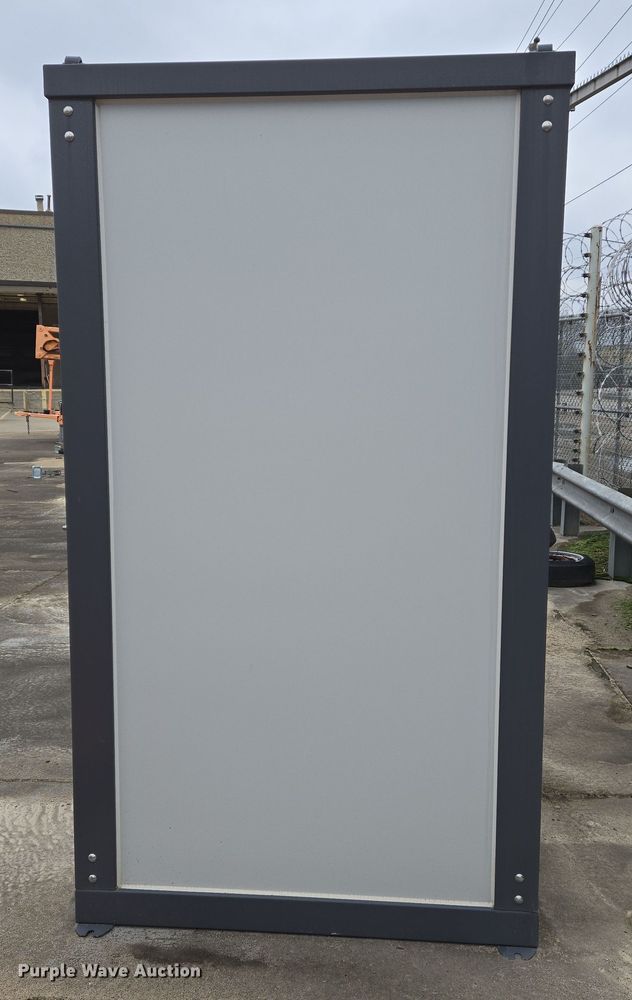 image for item DS5263 Portable restrooms