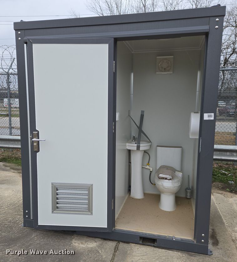 image for item DS5263 Portable restrooms