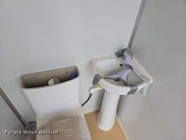 image for item DS5263 Portable restrooms