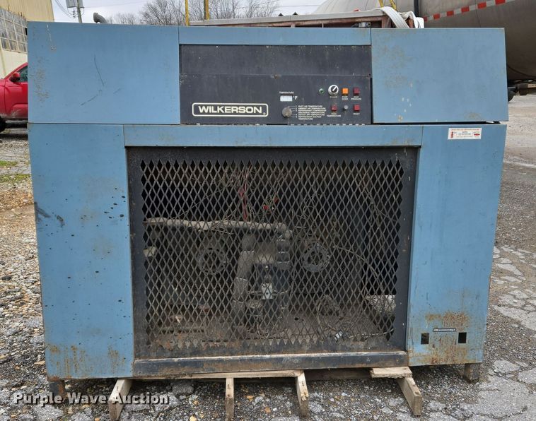 image for item DS5264 Wilkerson WRA-1000-4-D refrigerated dryer