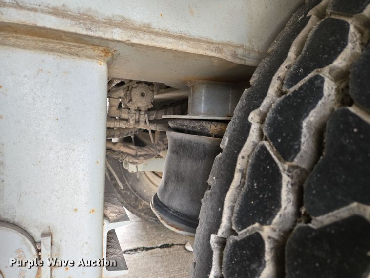 image for item DS5266 2011 Mertz 101893543 sand silo trailer