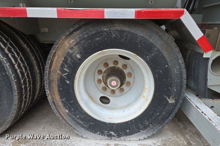 image for item DS5266 2011 Mertz 101893543 sand silo trailer