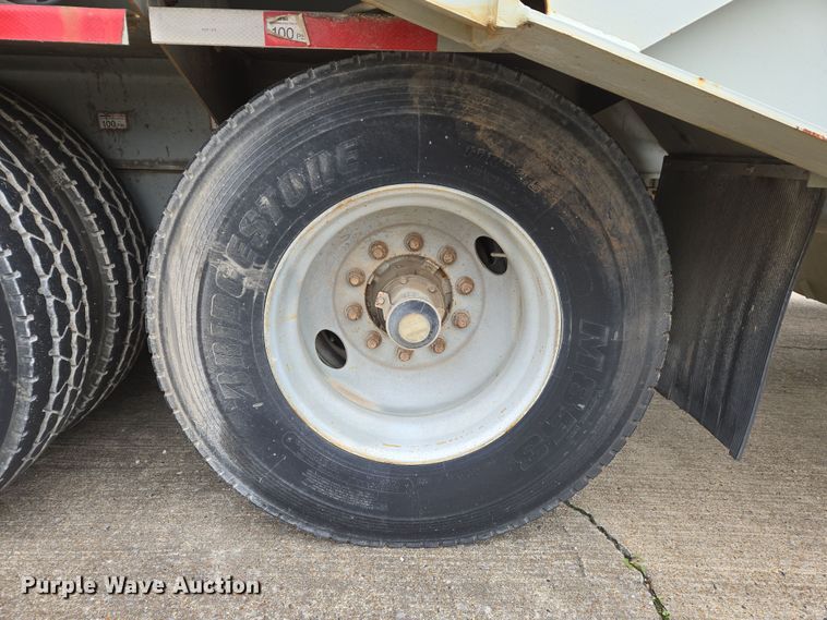 image for item DS5266 2011 Mertz 101893543 sand silo trailer