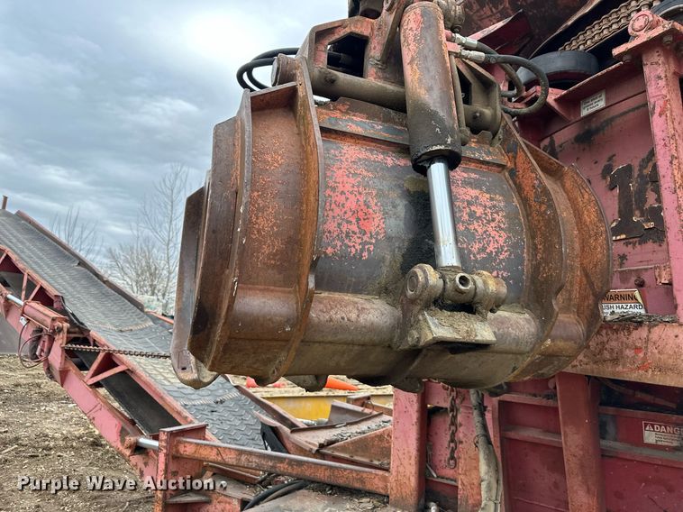 image for item DS6488 Morbark 1300 tub grinder