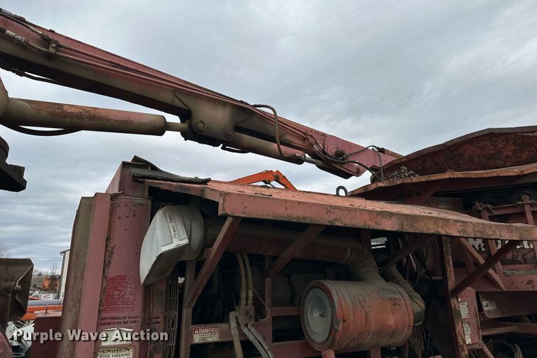 image for item DS6488 Morbark 1300 tub grinder