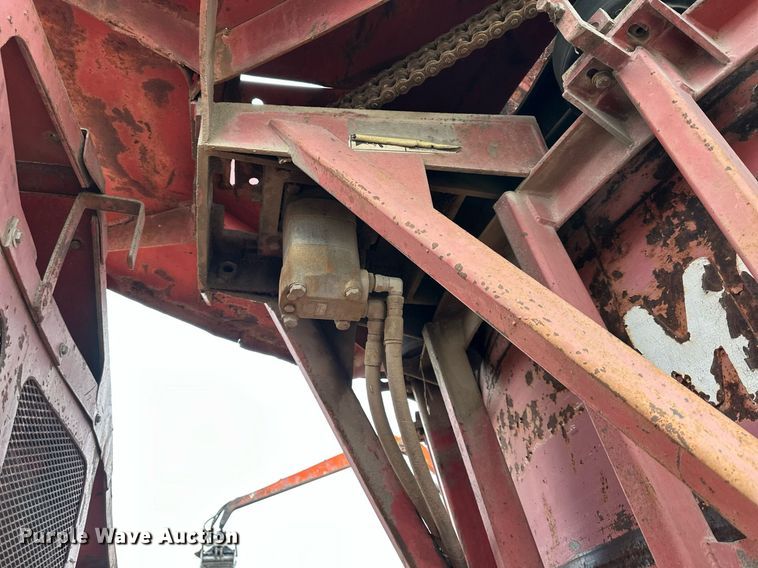 image for item DS6488 Morbark 1300 tub grinder