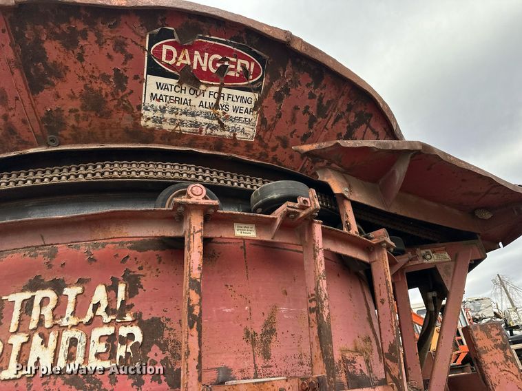 image for item DS6488 Morbark 1300 tub grinder